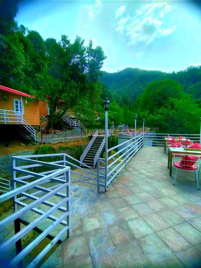 Aamod At Shoghi Luxury Cottage Resort Shimla Ngoại thất bức ảnh