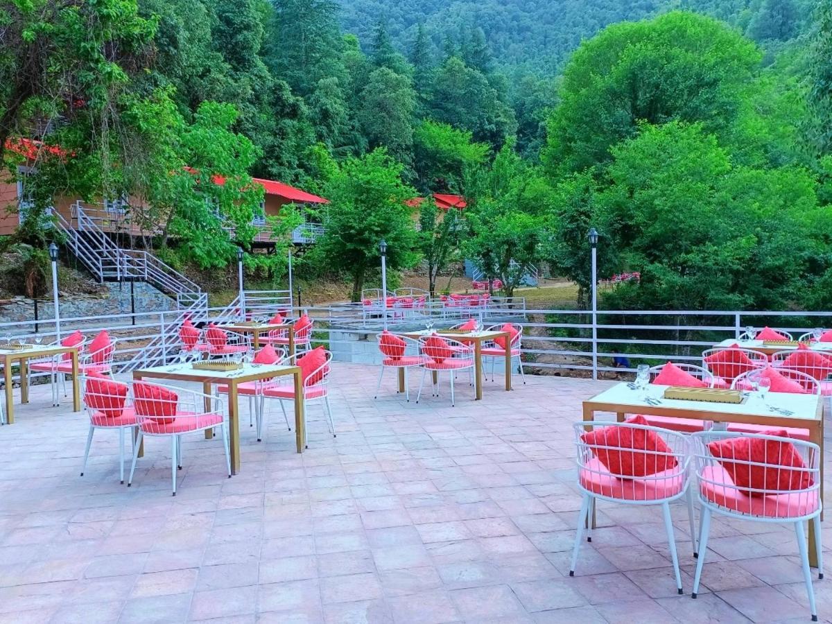 Aamod At Shoghi Luxury Cottage Resort Shimla Ngoại thất bức ảnh