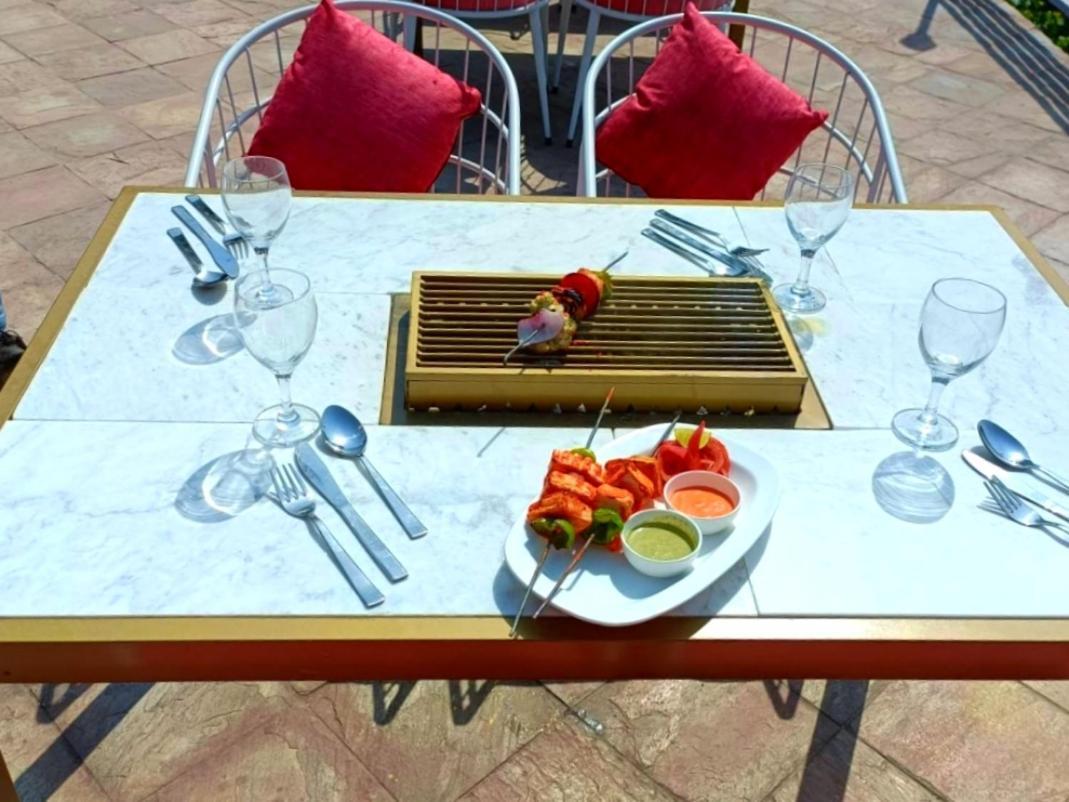 Aamod At Shoghi Luxury Cottage Resort Shimla Ngoại thất bức ảnh