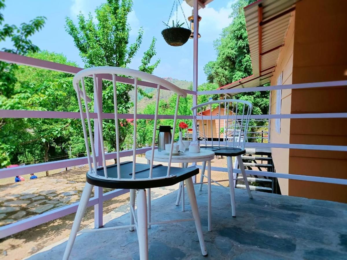 Aamod At Shoghi Luxury Cottage Resort Shimla Ngoại thất bức ảnh